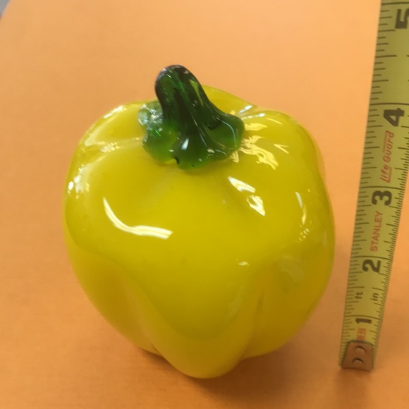 Vintage 4-1/4" Murano Italy Hand Blown Art Glass Yellow Pepper - Picture 5 of 5